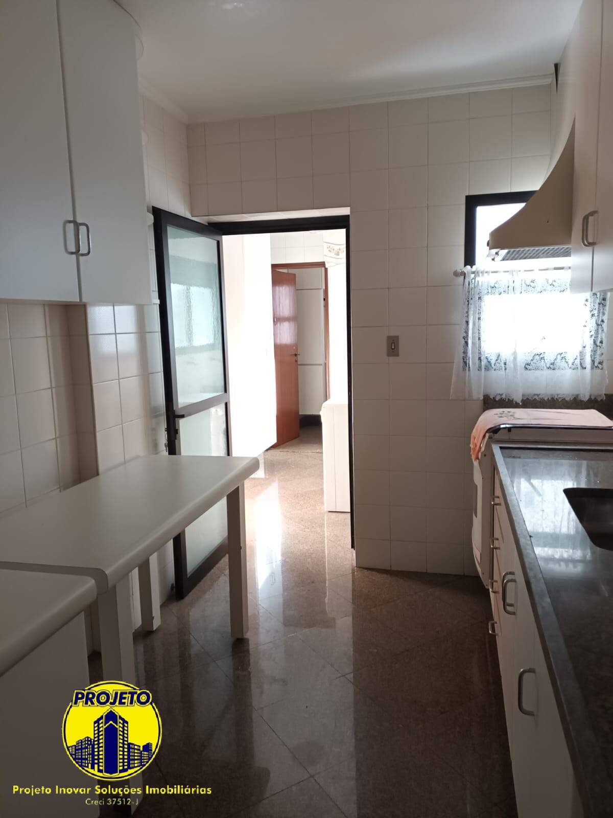 Apartamento à venda com 3 quartos, 130m² - Foto 16