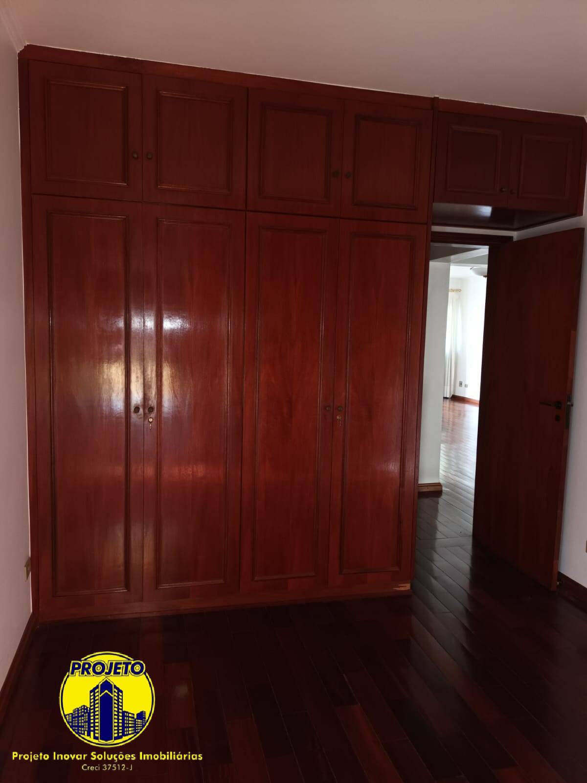 Apartamento à venda com 3 quartos, 130m² - Foto 7