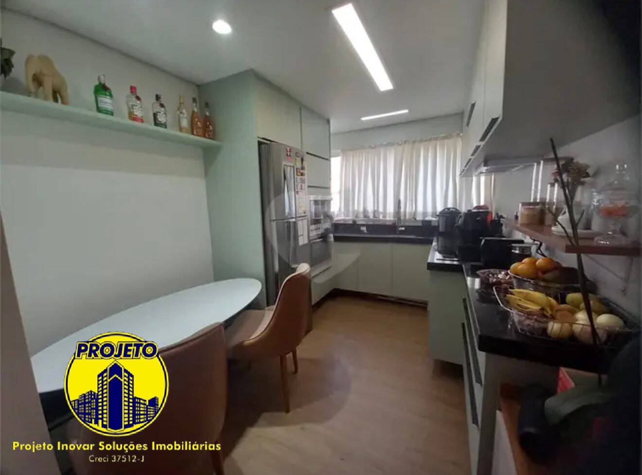 Apartamento à venda com 1 quarto, 34m² - Foto 2