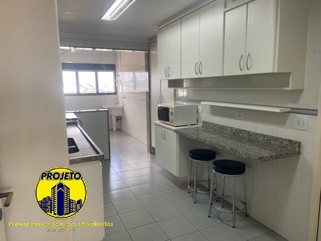 Apartamento à venda com 3 quartos, 135m² - Foto 19