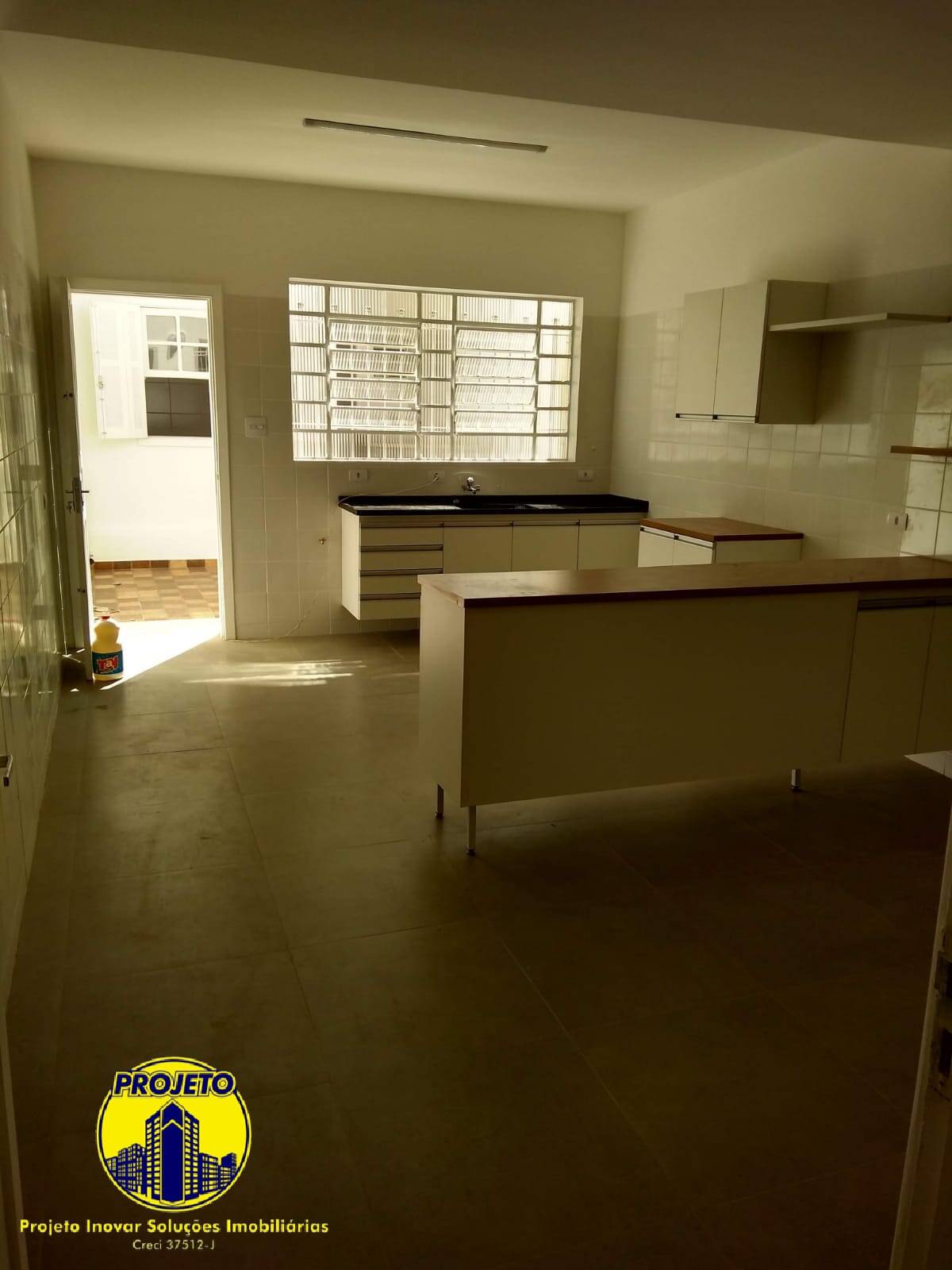 Sobrado à venda com 2 quartos, 100m² - Foto 4