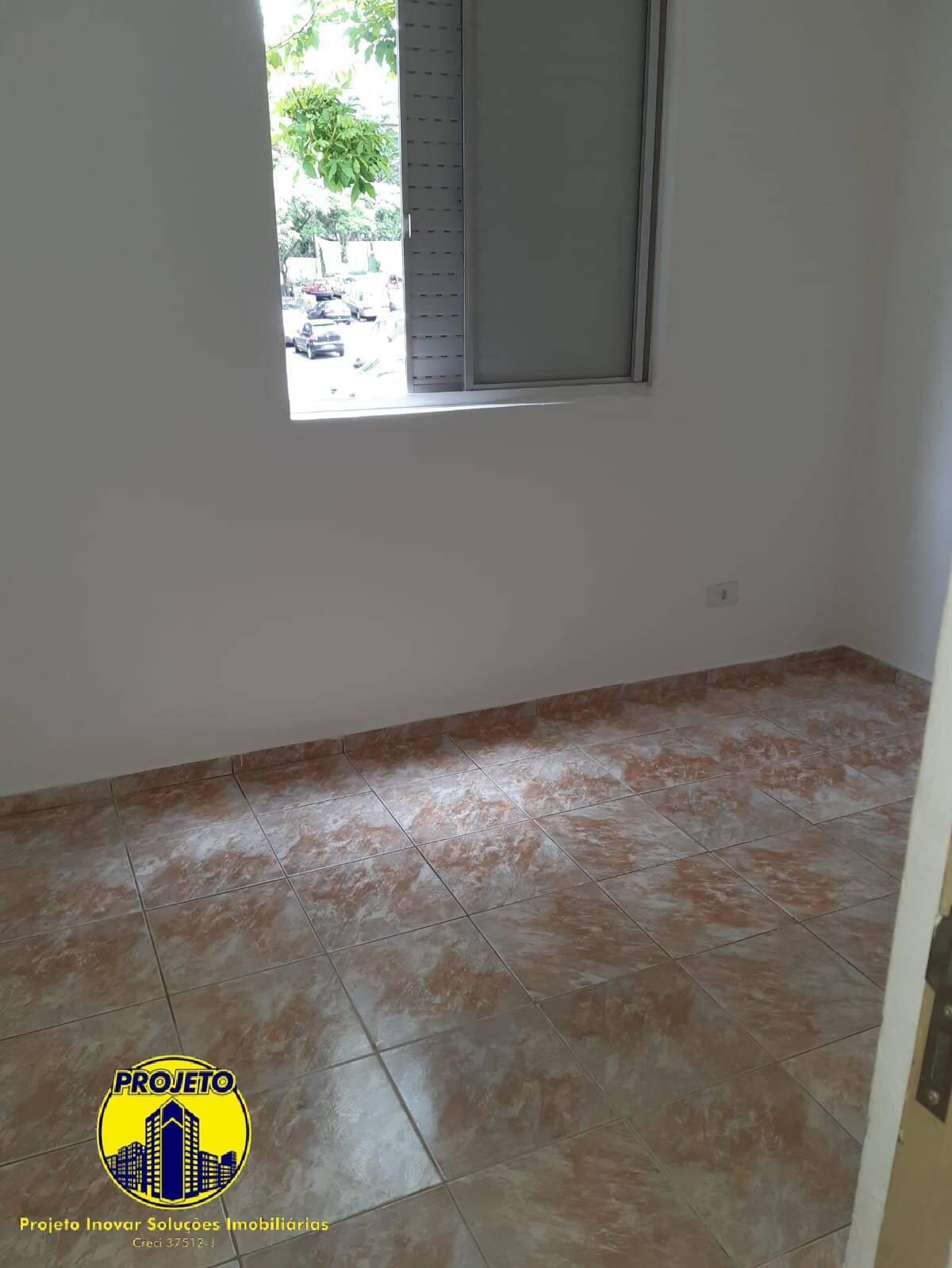 Apartamento para alugar com 2 quartos, 50m² - Foto 4